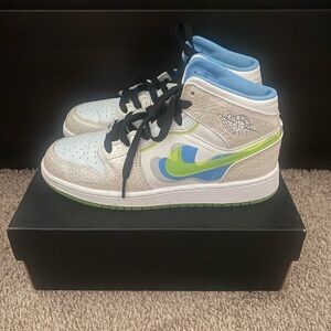 JORDAN 1 MID SE GS 'WARPED SWOOSH SNEAKERS DV1314-017